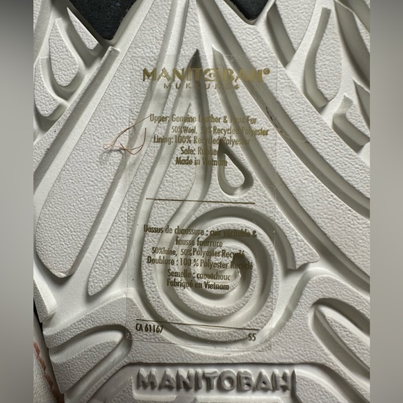 SOLD Authentic Manitobah Mukluks Cabin Slipper Moccasins NWT women’s US 7.5 - Picture 6 of 9